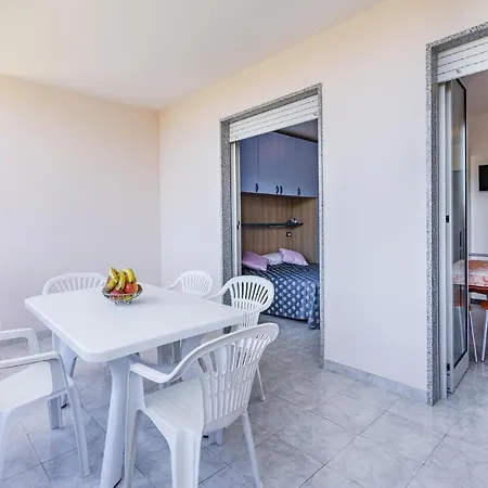 1 Bedroom Beautiful In * 비비오네