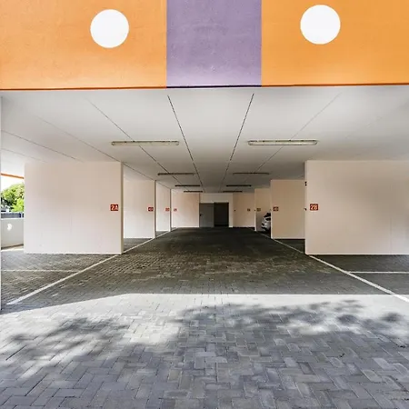 1 Bedroom Beautiful In 아파트
